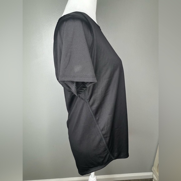 Women's Tek Gear® Performance Core Crewneck Tee Size Medium - Picture 7 of 11